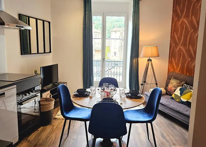 Mitrons - 1a Διαμέρισμα *